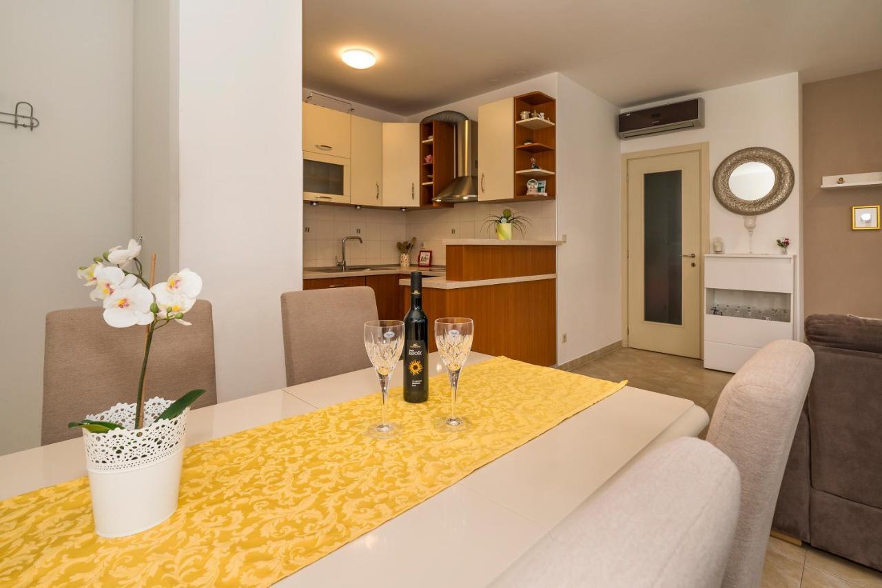 ספליט Luxury 1 Bedroom App Center&Balcony Free Parking מראה חיצוני תמונה
